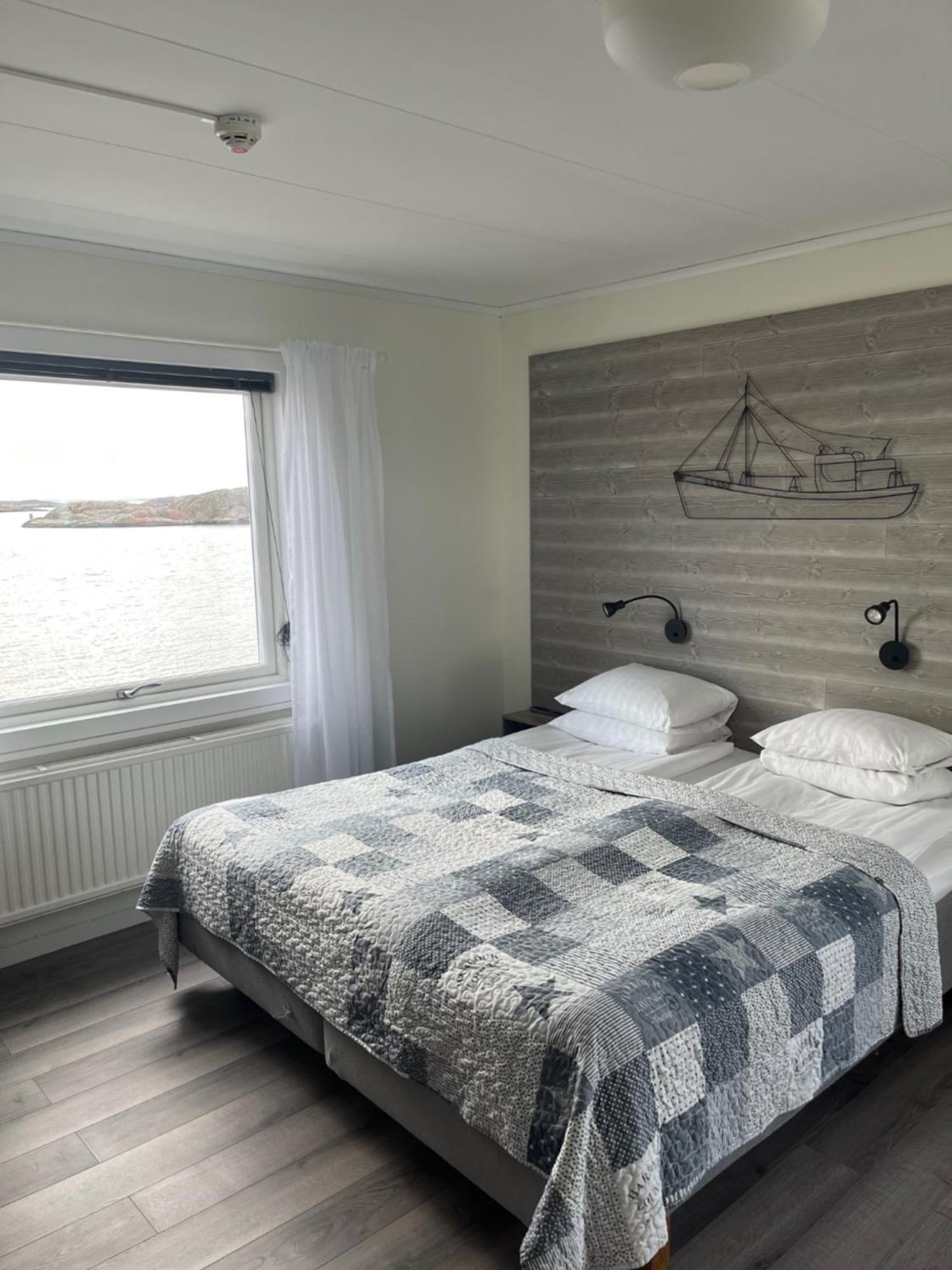 Hotell Fisketangen Kungshamn Ngoại thất bức ảnh